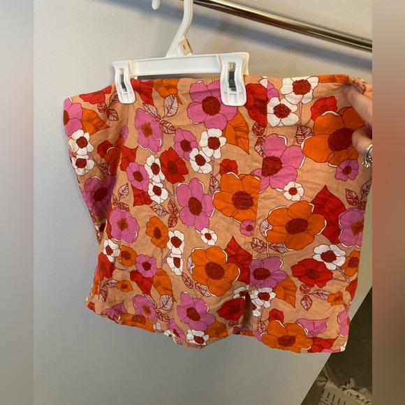 Urban Outfitters Pink And Orange Floral Retro Mini Skirt zips on side size large - Picture 2 of 5